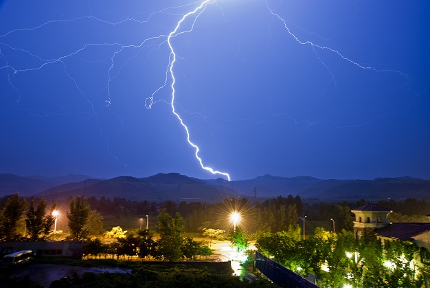 避雷器测试仪在电力系统中的应用及优势